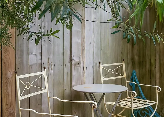 Chez Maurice T1 Lumineux